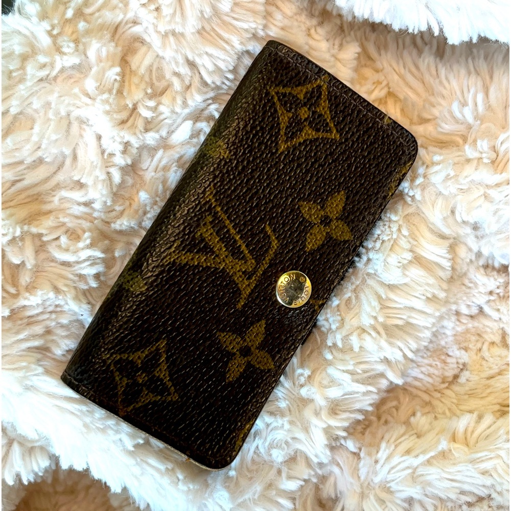 LOUIS VUITTON Monogram Multiples 4 Ring Key Holder